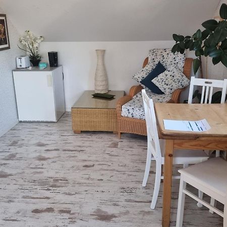 Gemuetliche Zimmer Im Einfamilienhaus Κολωνία Εξωτερικό φωτογραφία